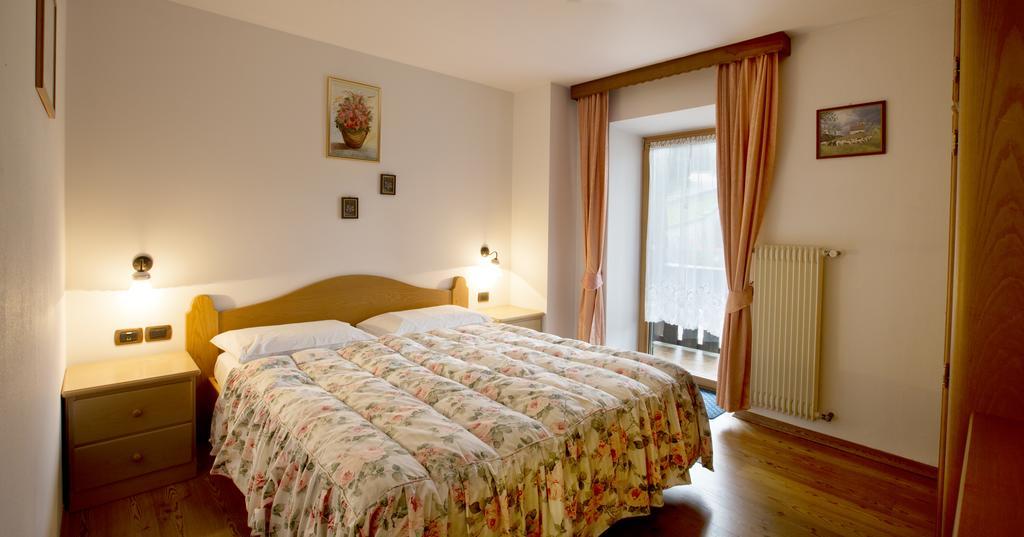Hotel Al Lago Soraga Esterno foto