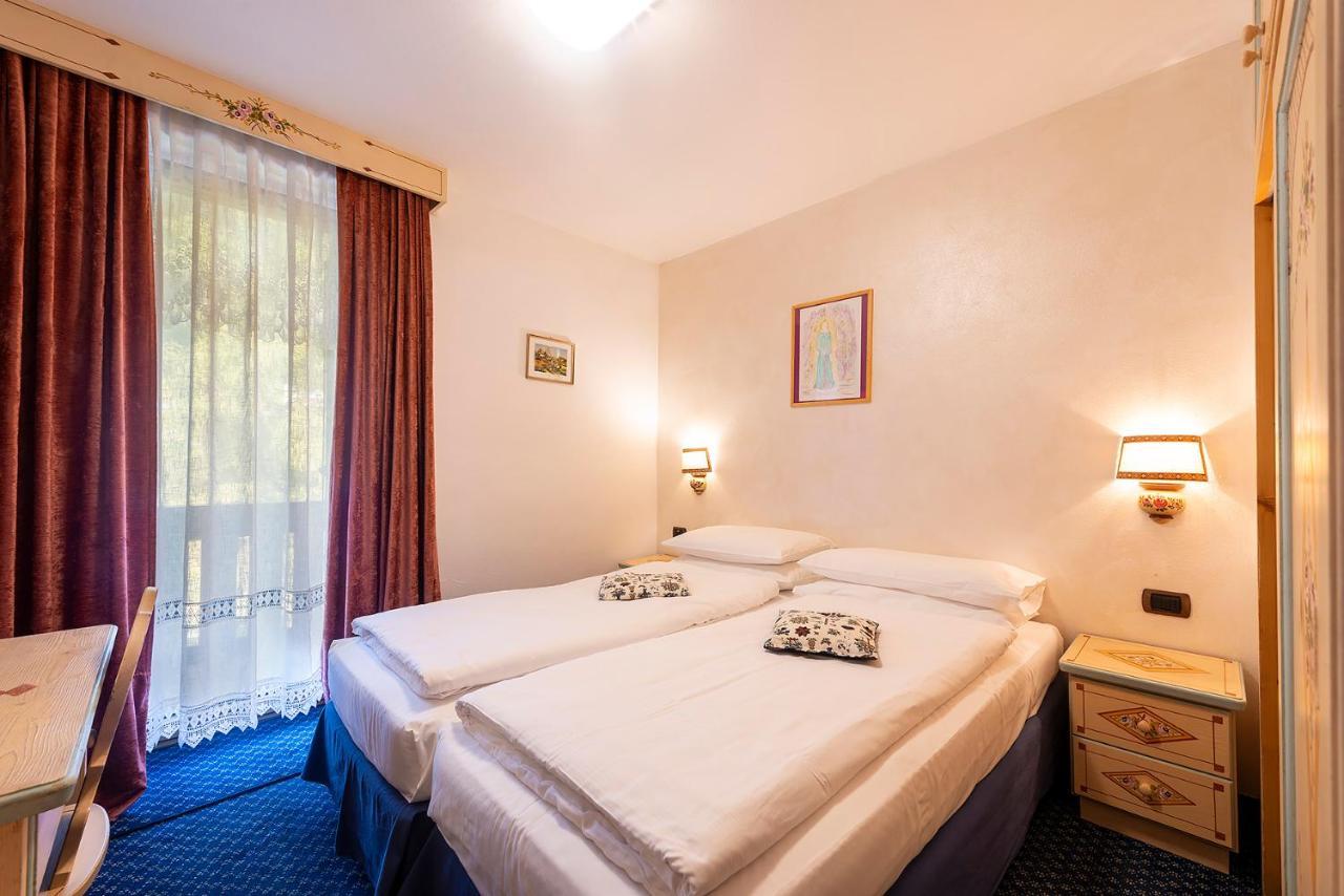 Hotel Al Lago Soraga Esterno foto