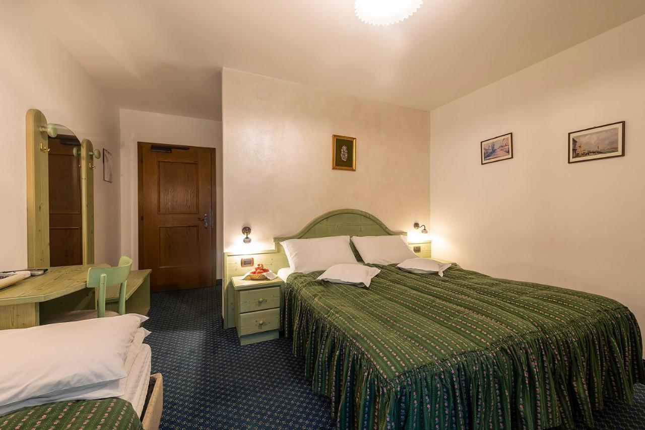 Hotel Al Lago Soraga Esterno foto