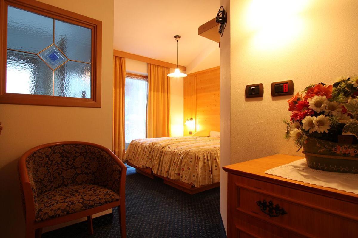 Hotel Al Lago Soraga Esterno foto